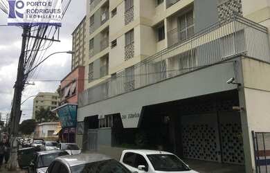 Imagem: O apartamento possui 1 Dormitório, 1 Banheiro, 1 Vaga na garagem