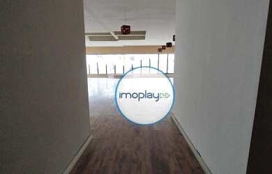 Imagem 7: Ponto comercial com 525m² vão livre, cozinha, 02 banheiros e 05 vagas...