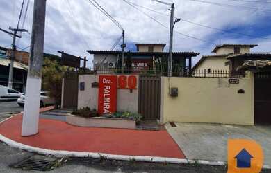 Imagem: A casa possui 5 Dormitórios, 3 Banheiros, 1 Vaga na garagem