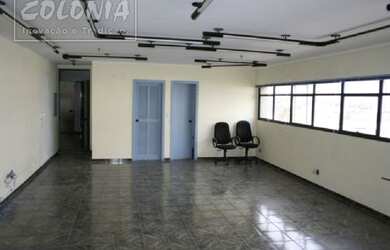 Imagem: O depósito possui 1 Vaga na garagem, 83m² de Área e está