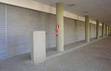 Imagem: O depósito possui 5 Vagas na garagem, 72m² de Área e está