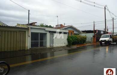 Imagem: O depósito possui 3 Vagas na garagem, 123m² de Área e está