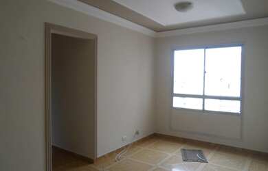 Imagem: O apartamento possui 3 Dormitórios, 1 Banheiro, 1 Vaga na garagem