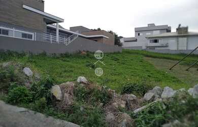 Imagem: O terreno possui 394m² de Área e está localizado em Pedra