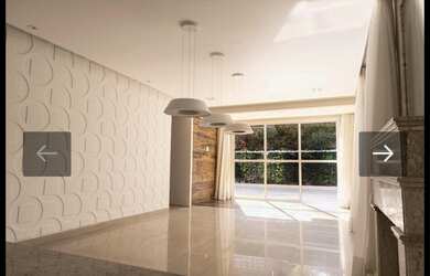 Imagem: A casa em condomínio possui 4 Dormitórios, 3 Banheiros, 4