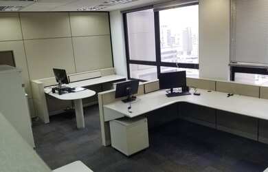 Imagem: O depósito possui 2 Vagas na garagem, 249m² de Área, Imóvel