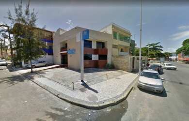 Imagem: O depósito possui 5 Vagas na garagem, 300m² de Área e está