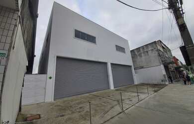 Imagem: O depósito possui 5 Vagas na garagem e 945m² de Área e está