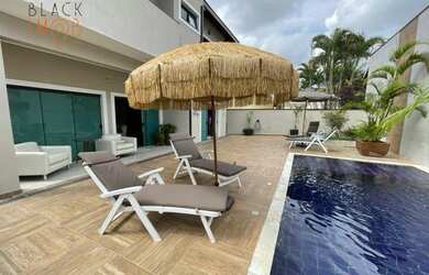 Imagem: A casa em condomínio possui 4 Dormitórios, 5 Banheiros, 4