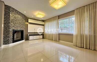 Imagem 3: Casa Alto Padrão. Piscina, Churrasqueira, Imóvel mobiliadoeAr-condicionado