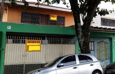 Imagem: O depósito possui 3 Vagas na garagem, 300m² de Área e está