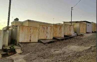 Imagem: A casa possui 2 Dormitórios, 1 Banheiro, 1 Vaga na garagem