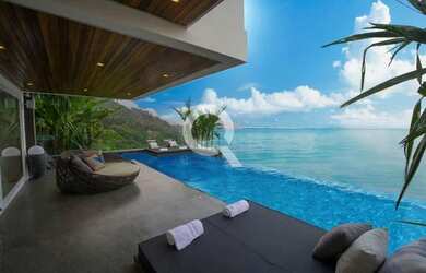 Imagem: A casa em condomínio possui 5 Dormitórios, 5 Banheiros, 4