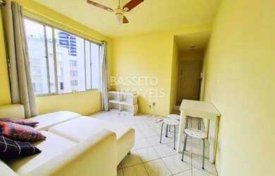 Imagem: O apartamento possui 1 Dormitório, 1 Banheiro, 1 Vaga na garagem