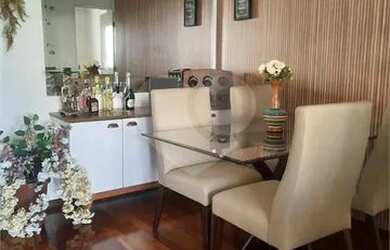 Imagem: O apartamento possui 2 Dormitórios, 2 Banheiros, 1 Vaga na