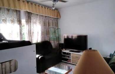 Imagem: O apartamento possui 1 Dormitório, 1 Banheiro, 1 Vaga na garagem