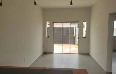 Imagem 2: Venda casa. Área de serviço, 2 Vagas na garageme2 Dormitórios