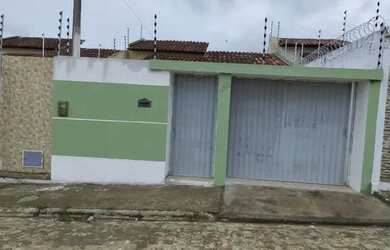 Imagem: A casa possui 2 Dormitórios, 1 Banheiro, 150m² de Área e