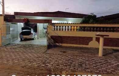 Imagem: A casa possui 5 Dormitórios, 4 Banheiros, 5 Vagas na garagem