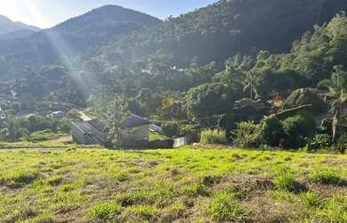 Imagem: O terreno à venda possui e está localizado em Albuquerque