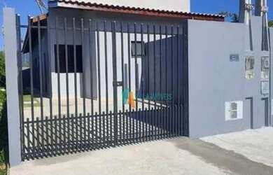 Imagem: A casa possui 2 Dormitórios, 2 Banheiros, 1 Vaga na garagem