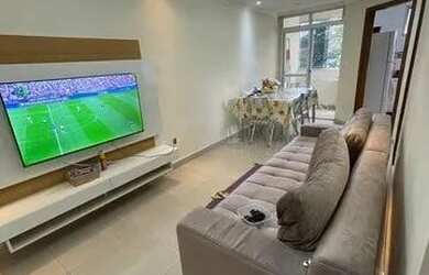 Imagem: O apartamento possui 3 Dormitórios, 1 Banheiro, 1 Vaga na garagem