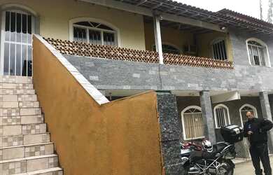 Imagem: A casa em condomínio possui 1 Banheiro e 1 Vaga na garagem