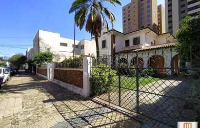 Imagem: O depósito possui 5 Vagas na garagem e 508m² de Área e está