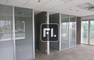 Imagem: O depósito possui 5 Vagas na garagem, 273m² de Área e está