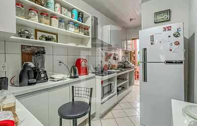 Imagem 8: Imóvel para venda possui 64 metros quadrados com 3 quartos em Hípica...