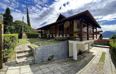 Imagem: A casa em condomínio possui 3 Dormitórios, 3 Banheiros, 2