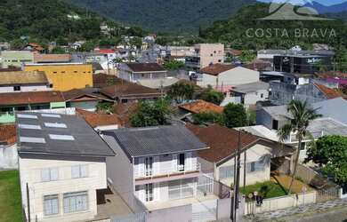 Imagem 7: Amplo sobrado em localização central nobre