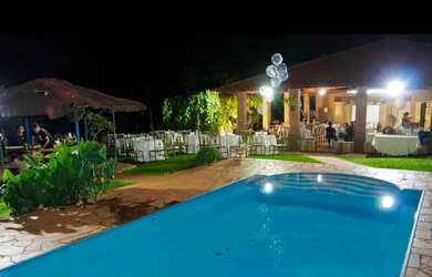 Imagem: A pousada chalé possui 3 Dormitórios, Acomodam 25 pessoas