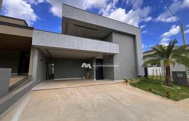 Imagem: A casa em condomínio possui 3 Dormitórios, 5 Banheiros, 4