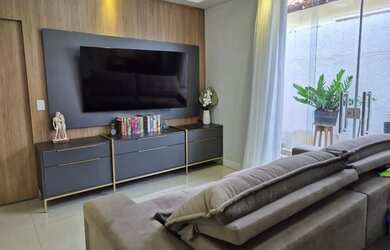 Imagem: O apartamento possui 3 Dormitórios, 2 Banheiros, 2 Vagas na