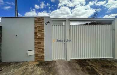 Imagem: A casa possui 2 Dormitórios, 1 Banheiro, 1 Vaga na garagem