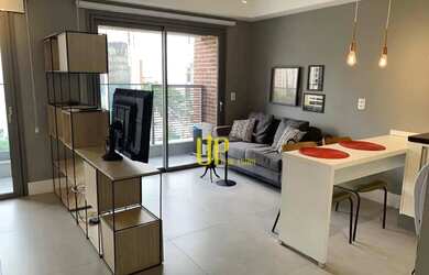 Imagem: O apartamento possui 1 Dormitório, 1 Banheiro, 1 Vaga na garagem