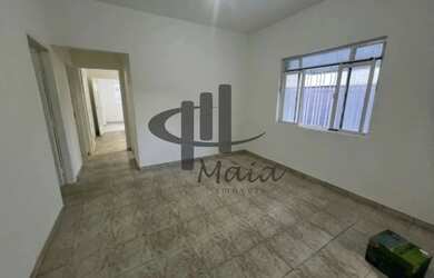 Imagem: A casa possui 2 Dormitórios, 1 Banheiro, 4 Vagas na garagem