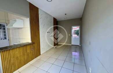 Imagem: A casa em condomínio possui 2 Dormitórios, 1 Banheiro, 4 Vagas