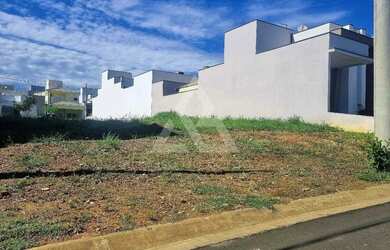 Imagem: O terreno possui 175m² de Área e está localizado em Village