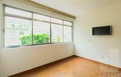 Imagem: O apartamento possui 1 Dormitório, 1 Banheiro, 40m² de Área