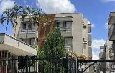 Imagem: O apartamento possui 3 Dormitórios, 1 Banheiro, 2 Vagas na