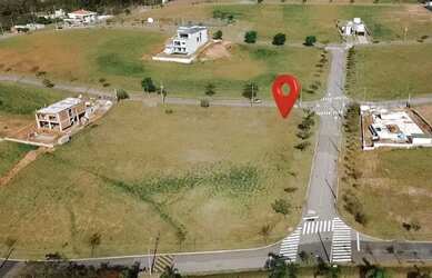 Imagem: O terreno possui 840m² de Área e está localizado em Ortizes