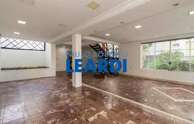 Imagem: O depósito possui 232m² de Área e está localizado em Paraíso