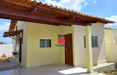 Imagem: A casa possui 2 Dormitórios, 1 Banheiro, 2 Vagas na garagem