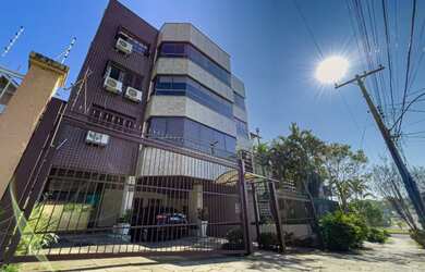 Imagem: O apartamento possui 3 Dormitórios, 2 Banheiros, 2 Vagas na