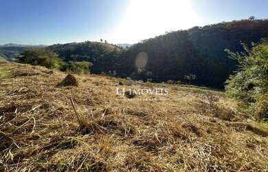 Imagem: O terreno possui 8.300m² de Área e está localizado em Areal