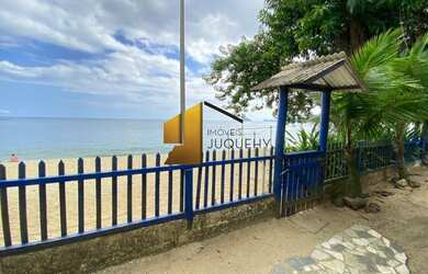 Imagem: A casa possui 3 Dormitórios, 4 Banheiros e 400m² de Área