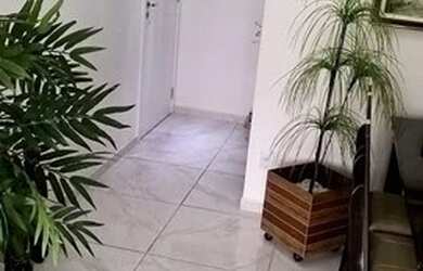 Imagem: O apartamento possui 3 Dormitórios, 1 Banheiro, 1 Vaga na garagem