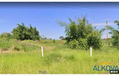 Imagem: O terreno possui 100000m² de Área e está localizado em Bairro